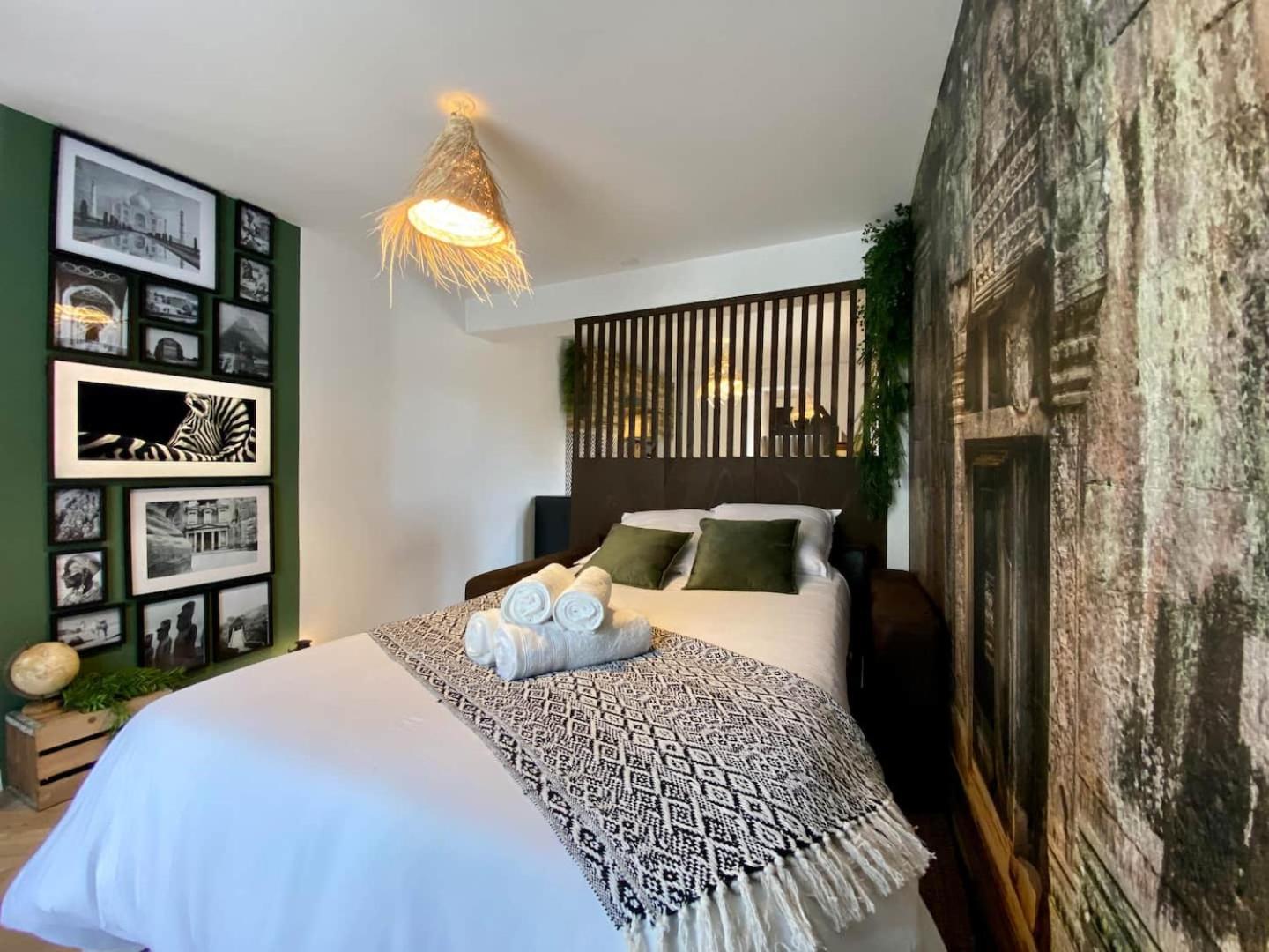 L'Expedition - Best Keys - Experience Unique - Deco Immersive - Lit Queen Size & Canape Convertible - Centre Ville - Netflix & Wifi Illimite - Check-In Autonome - Parking Gratuit Villeneuve-sur-Yonne Extérieur photo